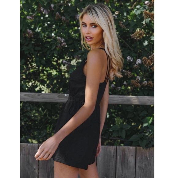 Casual Black Short Romper - Picture 4 of 7